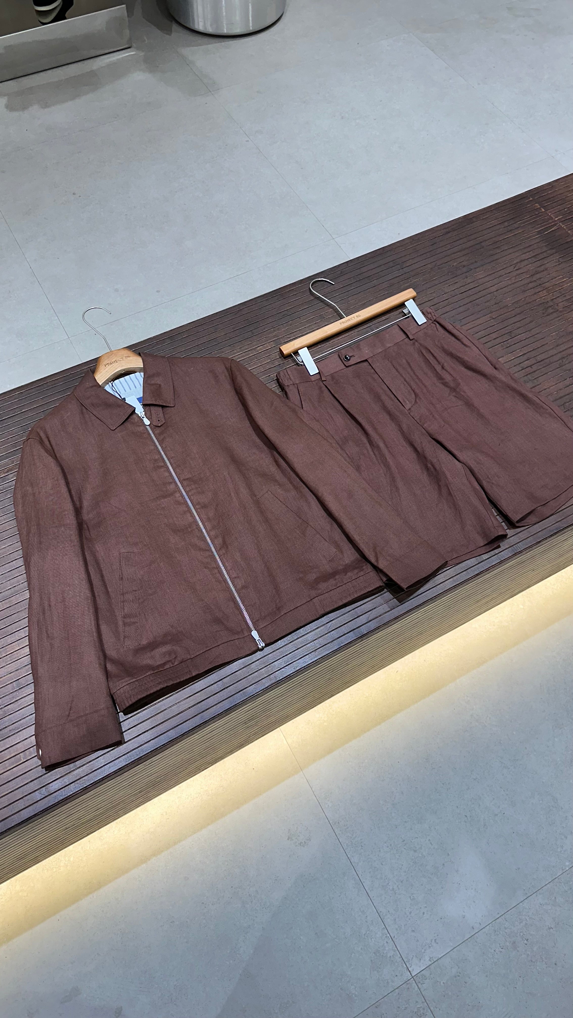 Linnen Set Burgundy Wine